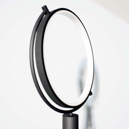 Robinia | Floor Lamp | Tripod, Round | Aluminium alloy, ABS | Medium | Black color of product | Light off | Close-up distance to lamp | Picture of top of lamp